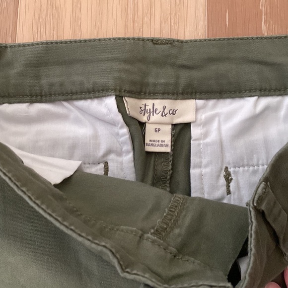 Style & Co khaki green shorts super soft size 6 petit - Picture 3 of 3